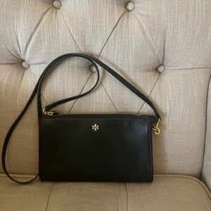 Tory Burch Crossbody. Like new condition. Carried once.